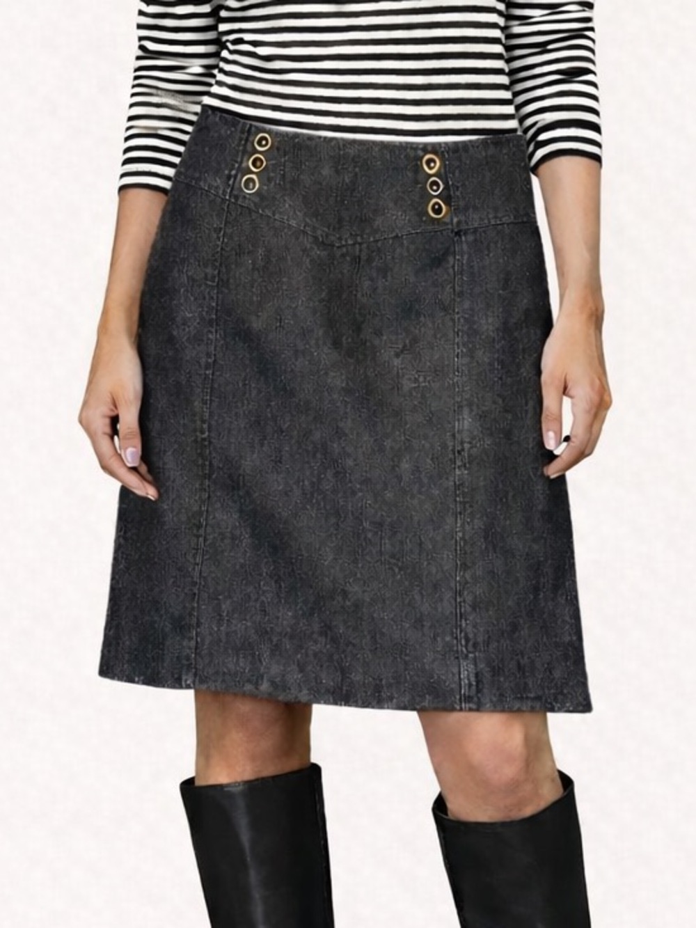 Focus 2000 Y2K Dark Wash Stretch Denim Skirt Gold Button Detail Size 6